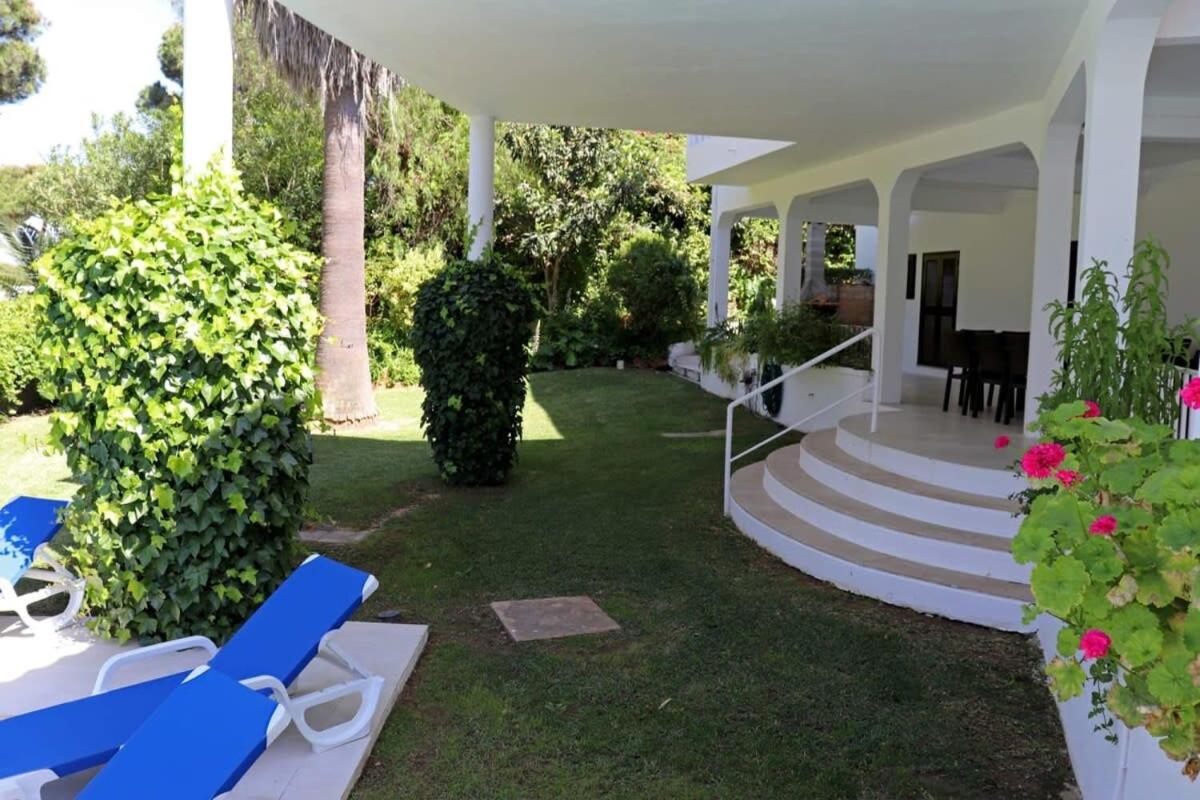 Villa Hibiscus, Great Location In Vilamoura, Lush Green Lawns And Garden Quarteira Zewnętrze zdjęcie